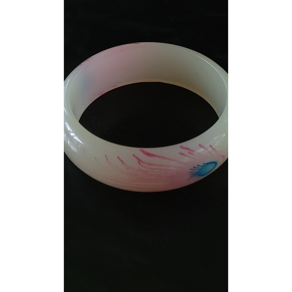 Chunky White Peacock Feather Bangle Bracelet Pink Blue Acrylic Resin 2.5"